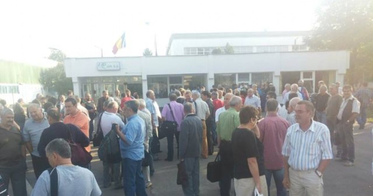 Protest la IAR Ghimbav: angajații reclamă blocarea salariilor și creșterea masivă a indemnizațiilor conducerii