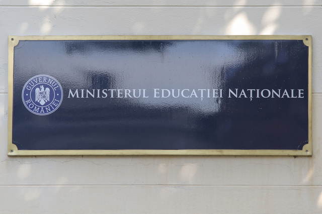 Se desfășoară proba de competențe pentru directorii și directorii adjuncți din școli. Sunt validate peste 7.000 de dosare