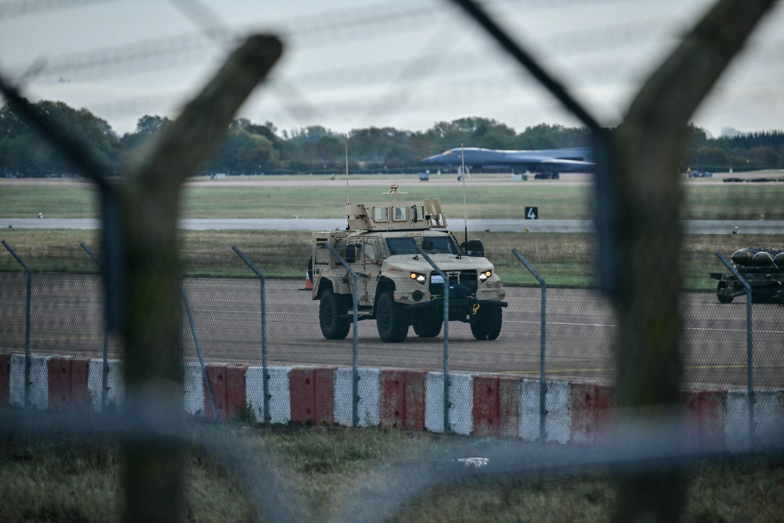 Premierul britanic: Incidentul de lângă baza aeriană din Fairford a fost coordonat de Iran