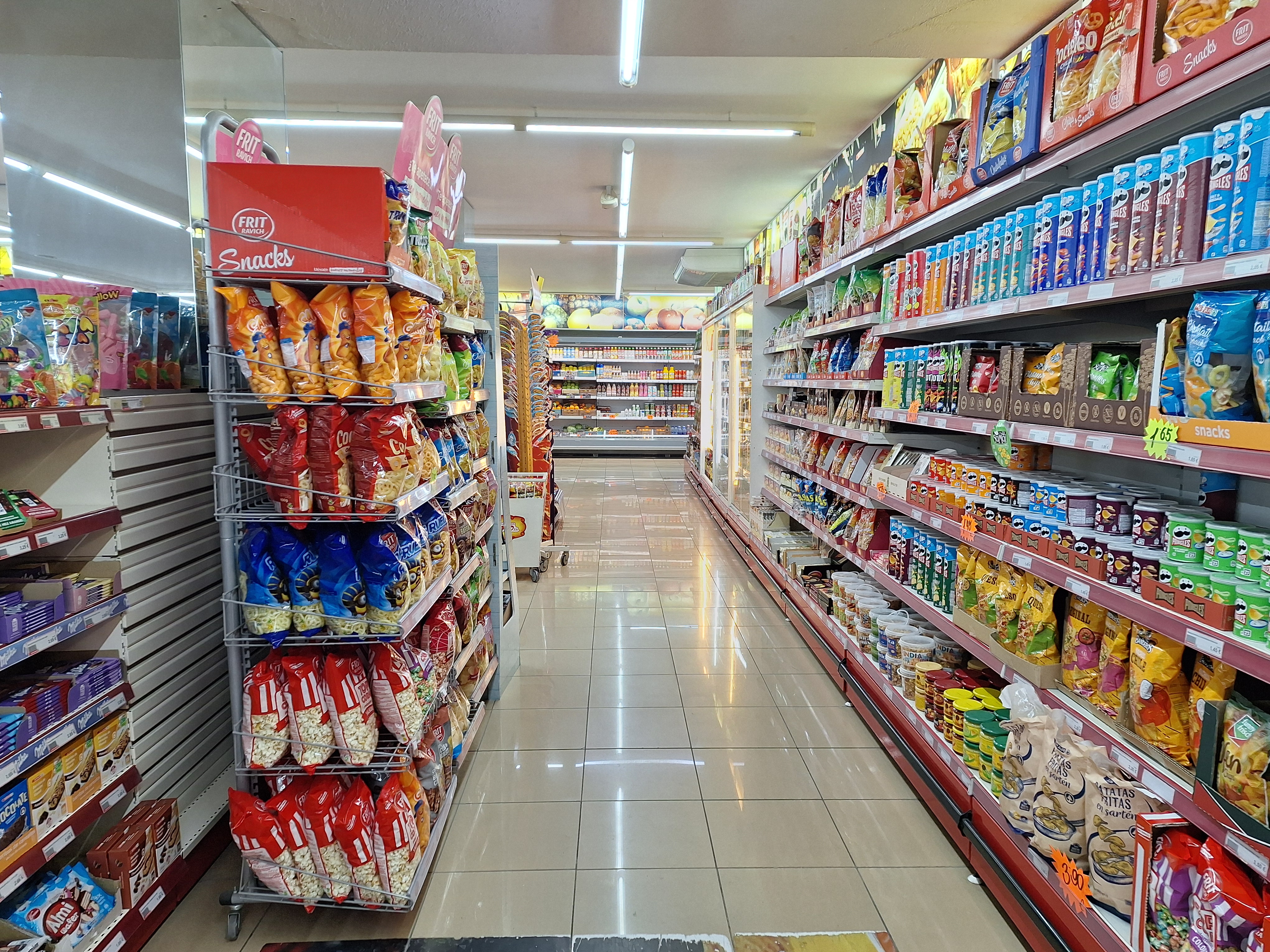 Atac cibernetic masiv în Franța: Hackerii au forțat creșterea temperaturii în frigiderele supermarketurilor