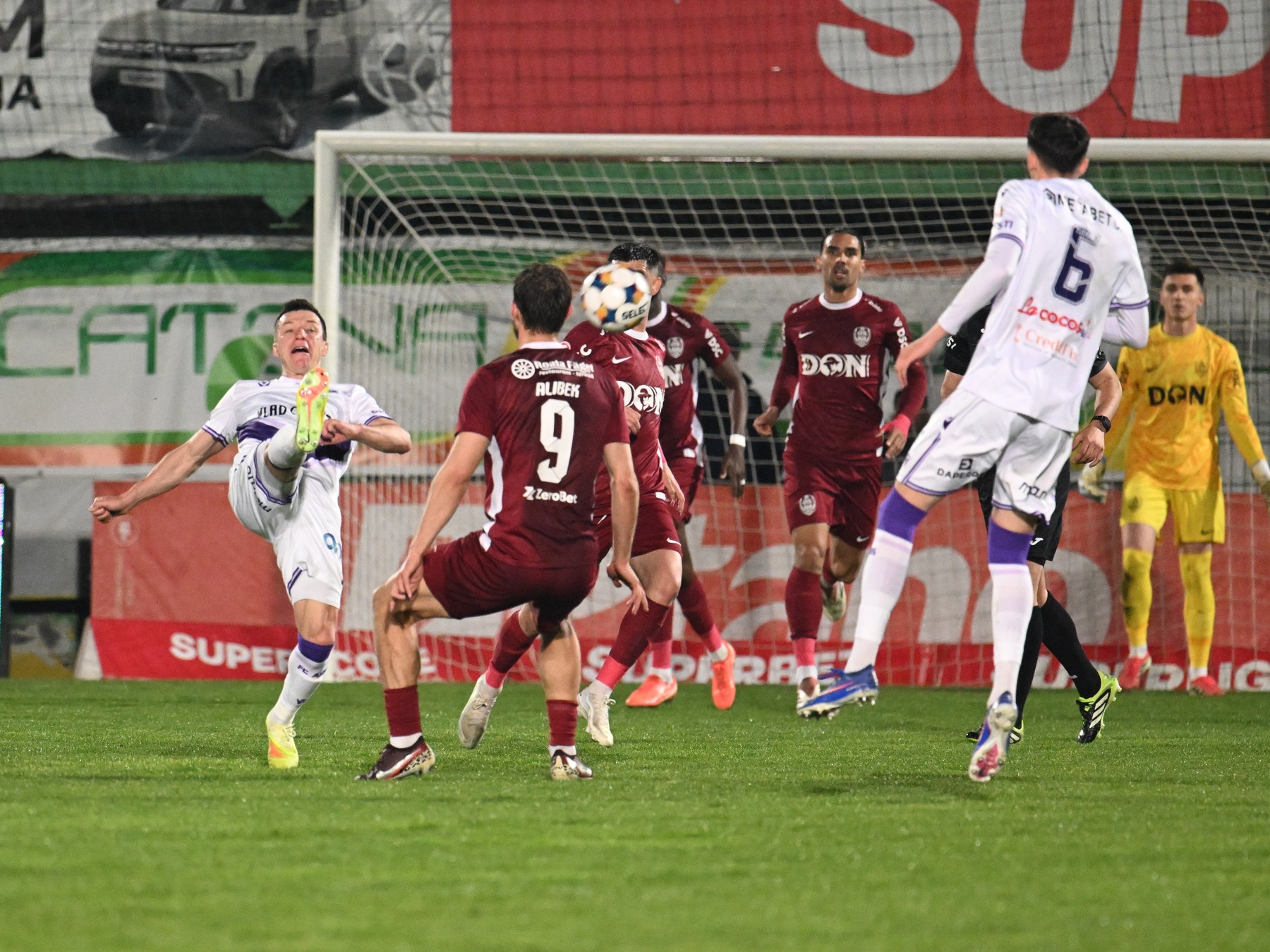 FC Argeș a pierdut în fața CFR Cluj în Superligă: „Am greșit o dată și ne-a costat”