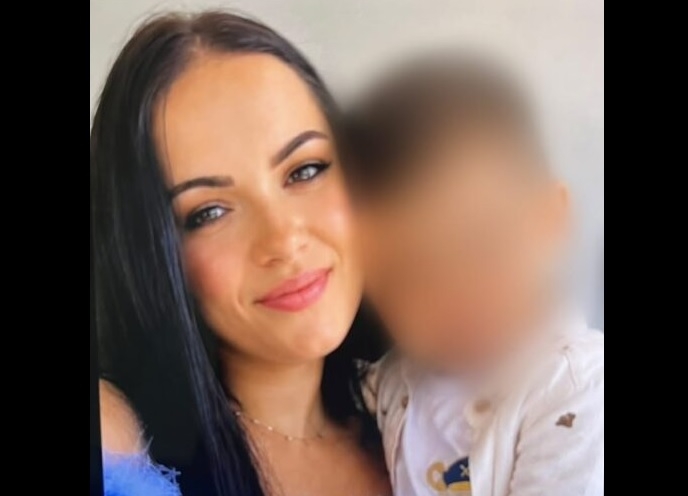 Tânără și un copil de 3 ani au dispărut din comuna Cășeiu, județul Cluj. Poliția solicită ajutorul cetățenilor