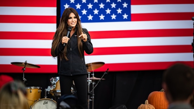 Trump ia în considerare demiterea ambasadoarei SUA în Grecia, Kimberly Guilfoyle