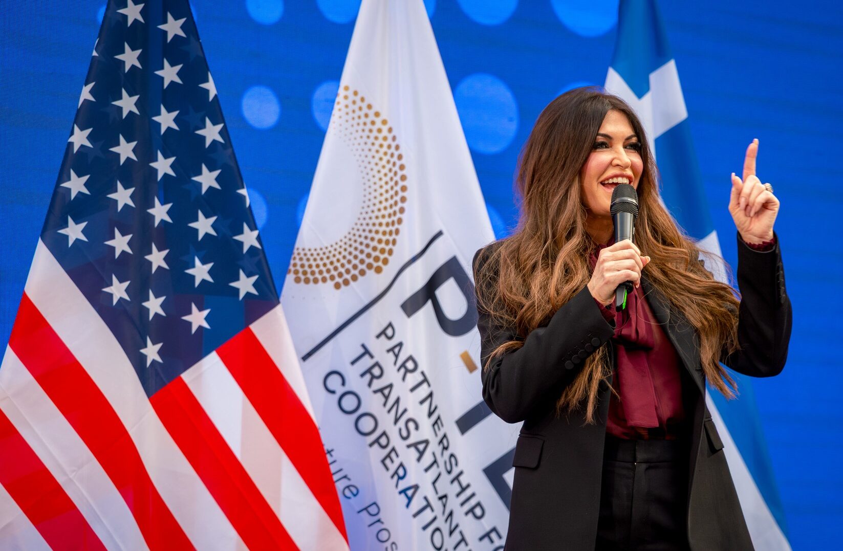 Donald Trump analizează demiterea ambasadorului SUA în Grecia, Kimberly Guilfoyle