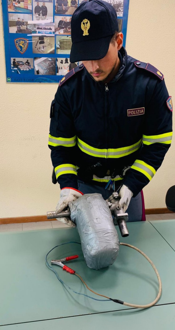 Un șofer român a fost arestat în Italia după ce a furat 1.200 de litri de motorină