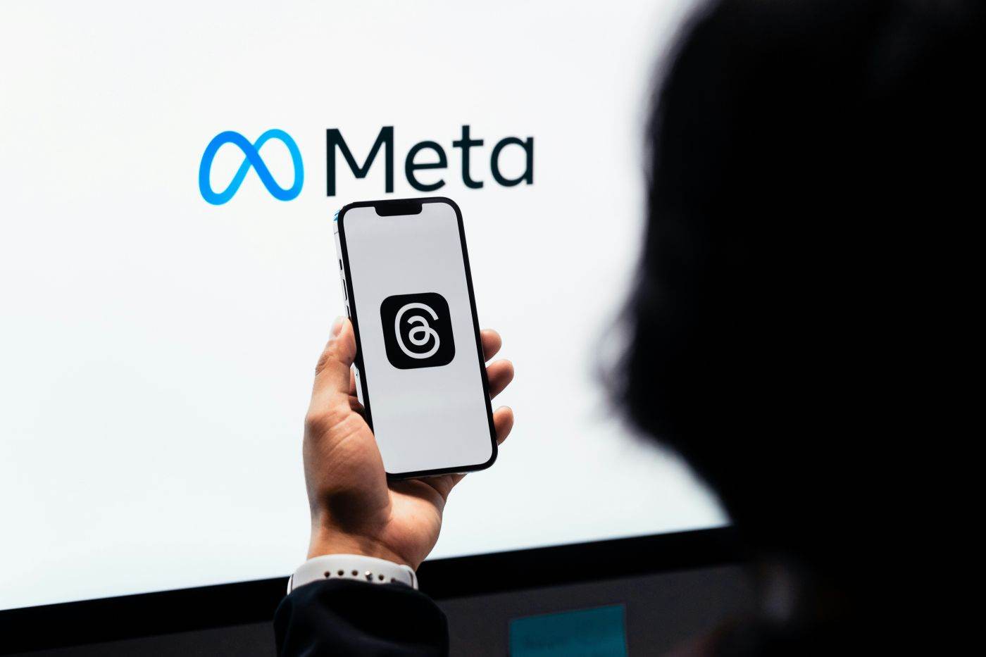 Meta lansează Muse Wonder, noul model de inteligență artificială pentru asistenți digitali