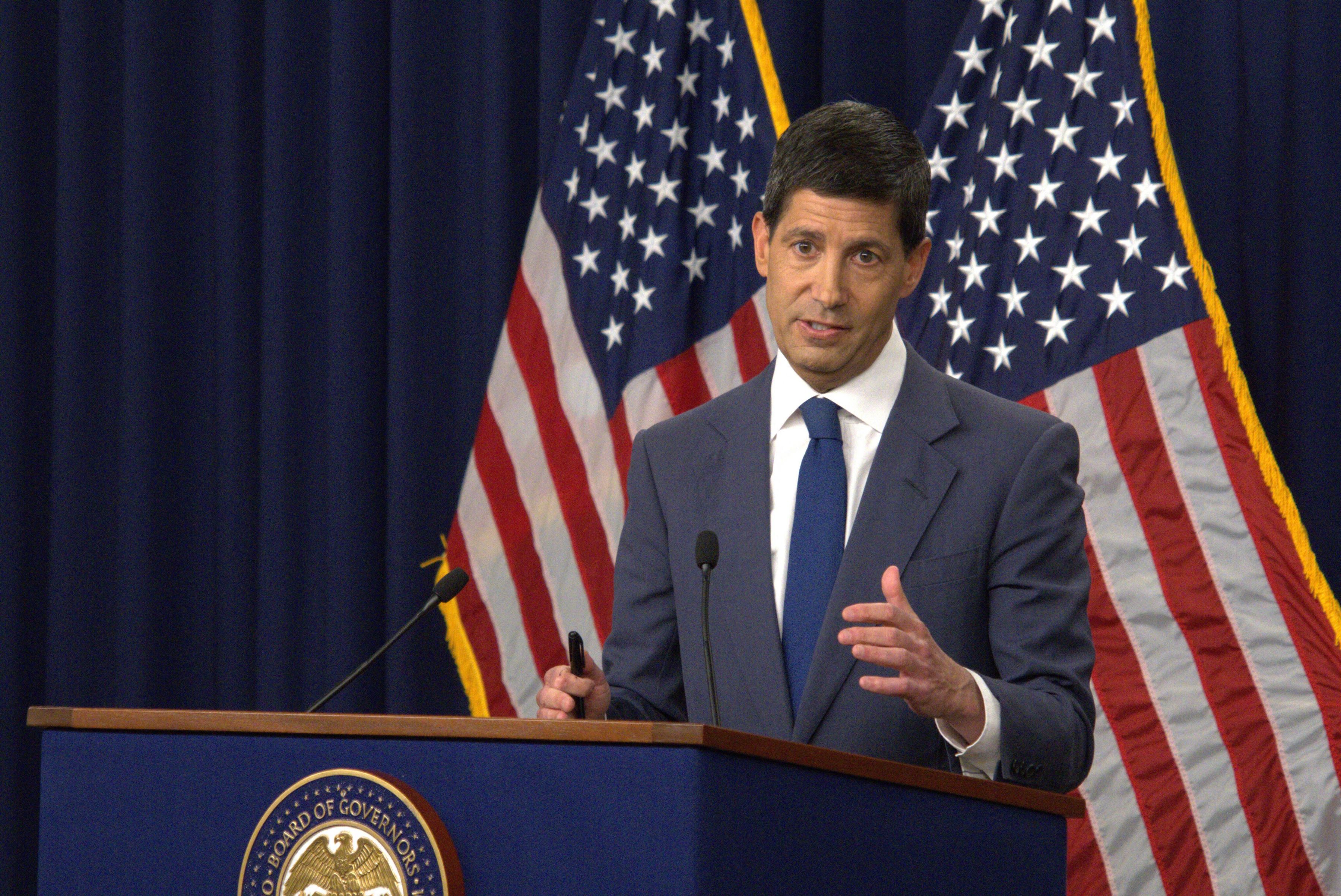Decizia Rezervei Federale: Kevin Warsh crește dobânzile în pofida presiunii lui Donald Trump