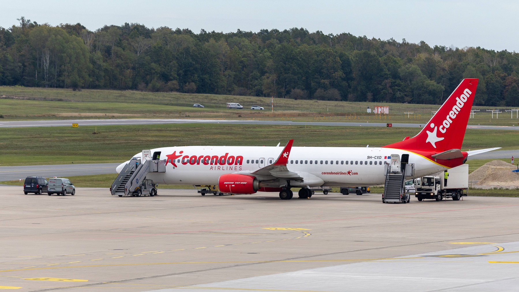 Alertă de deturnare pentru un avion Corendon Airlines: Boeing 737-800 a fost escortat de avioane Eurofighter