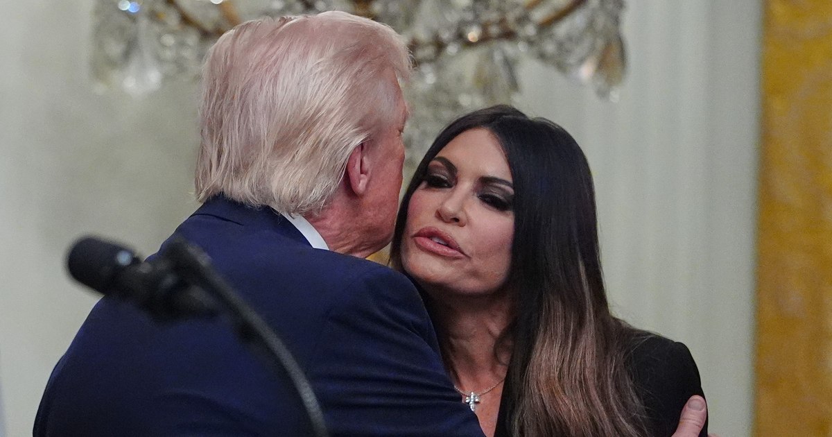 Kimberly Guilfoyle, demisă de Donald Trump din funcția de ambasador în Grecia după un scandal de mită