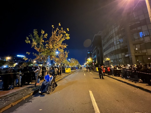 Scandal la pelerinajul de la Iași: Jandarmii au intervenit după ce persoane au forțat rândul la Catedrala Mitropolitană