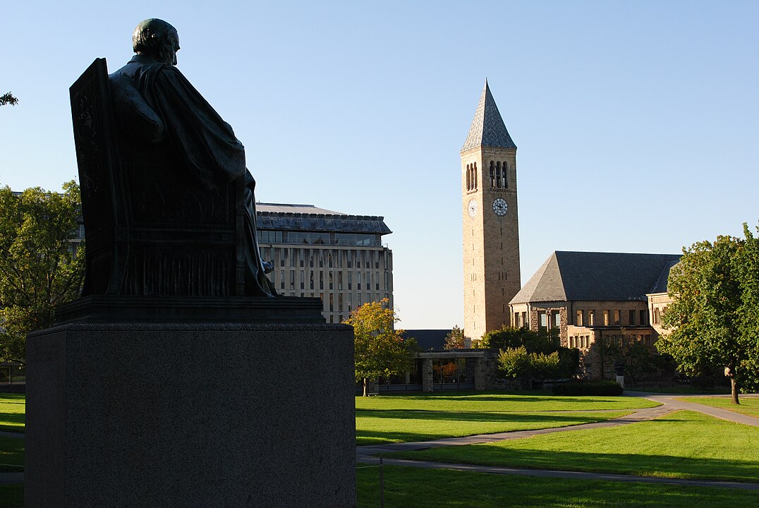 Scandal la Universitatea Cornell: Petrecerile asociațiilor studențești masculine au fost suspendate