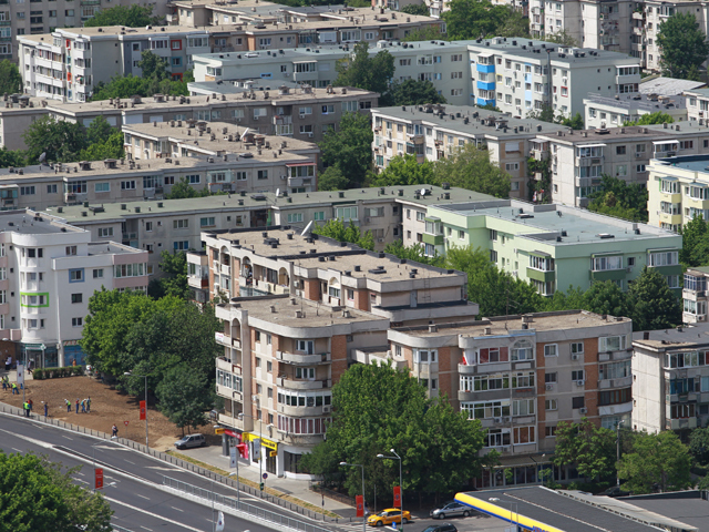 Prețurile la apartamentele vechi din București au crescut, însă zonele Dristor și Berceni înregistrează scăderi