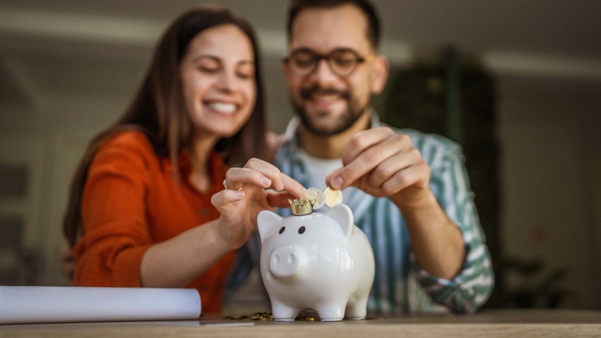 Cum s-au pensionat la 40 de ani după ce au strâns o avere de peste un milion de euro