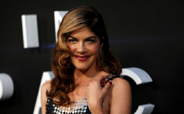 Selma Blair a fost arestată după un incident violent pe un avion Delta Air Lines